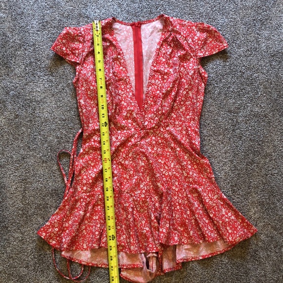 Floral Spring Romper - Picture 4 of 5